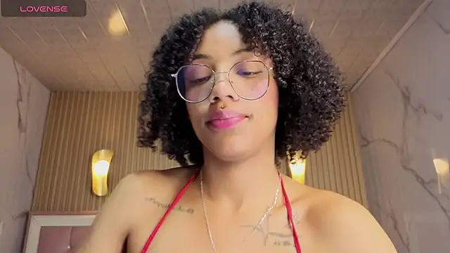 Violeth_b's cam snapshot