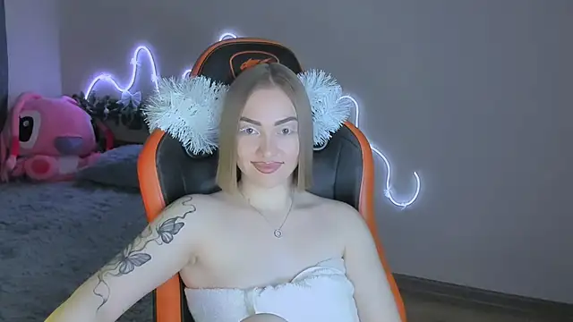 LaraKrein_lk's cam snapshot