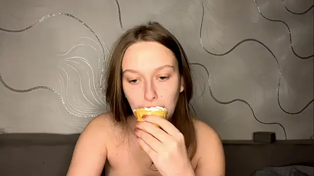 CharlynDini's cam snapshot