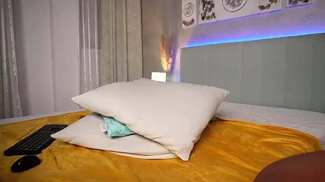 LibertyLust's cam snapshot