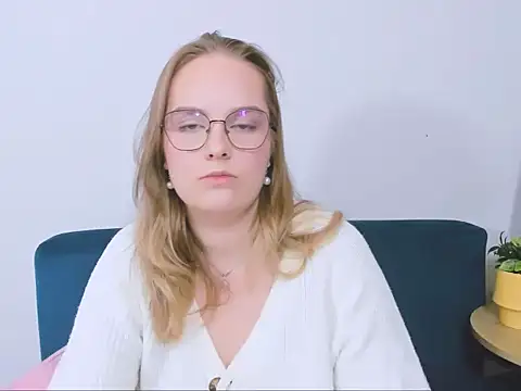 AliceCrazy69's cam snapshot