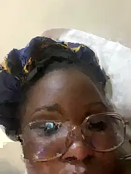 sweet18creamybigpussy's cam snapshot