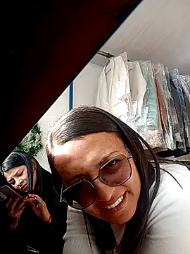 bri_ali's cam snapshot