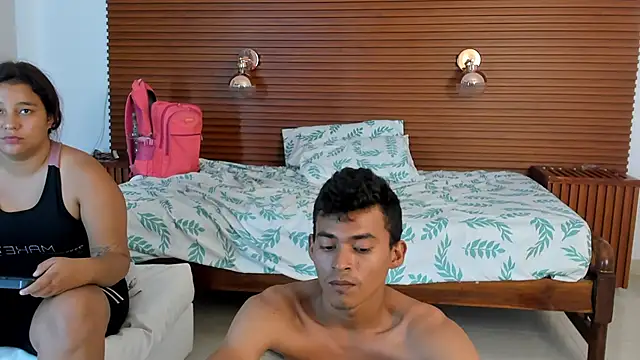 nathaly_matheo's cam snapshot