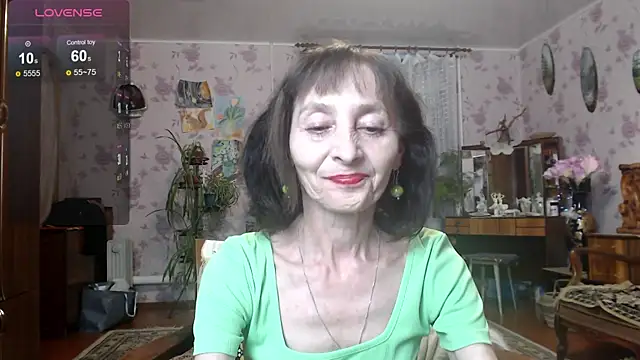 Angelina-Missteria live sex cam