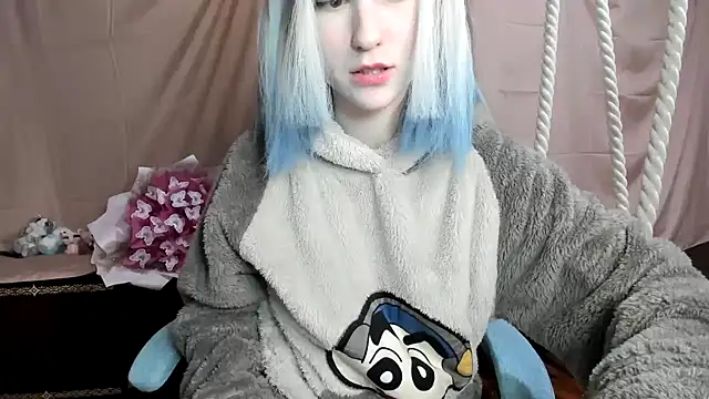 Yoonhee_Kiss live sex cam