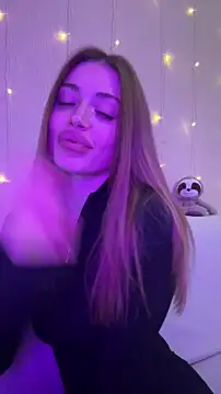 Elizabeth_Tay's cam snapshot