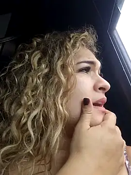 Sara_smiiith211's cam snapshot