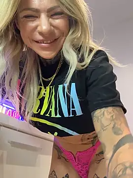 Divina_X_'s cam snapshot