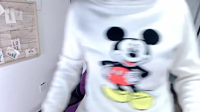 samantha_baby_'s cam snapshot