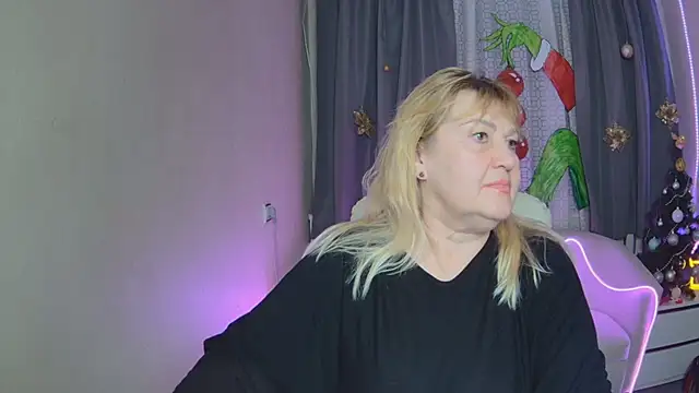 EmmaEllison's cam snapshot