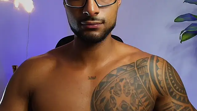 LiamGarcia1 live sex cam
