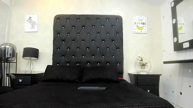 alana_johnson_0's cam snapshot