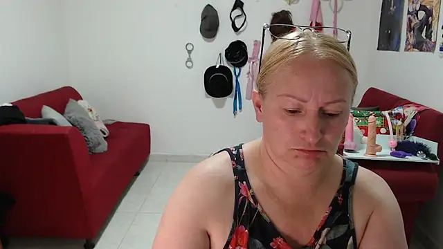 emperabigbootybigass's cam snapshot