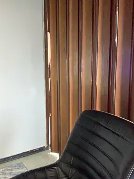 KloePink_'s cam snapshot