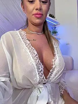 KirstieVegas's cam snapshot