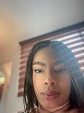 _caroline_jackson_'s cam snapshot