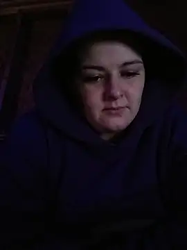 PrettyPleaseMe's cam snapshot