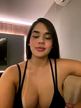 BellaLeclair's cam snapshot