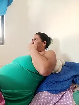 yaneth_'s cam snapshot