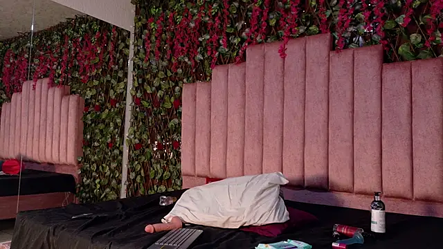 MiaJanss's cam snapshot