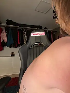 BunnyDiamond1's cam snapshot