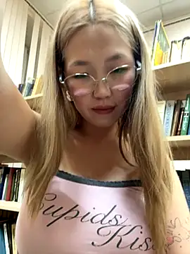 Aiko_Yumi live sex cam