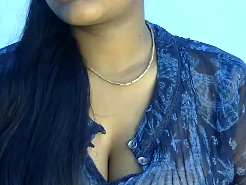 Cute_Vinni's cam snapshot