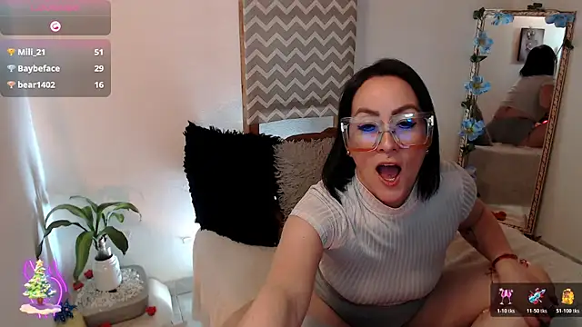 kiara_bermont's cam snapshot