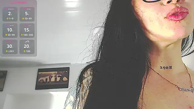 Vicky_hotmilf's cam snapshot