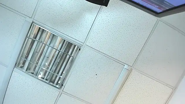 Salmaportman69 live sex cam