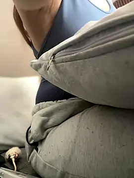 Cloew_Marz's cam snapshot