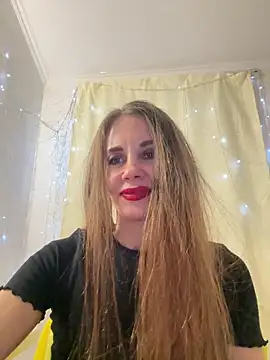 LucieMack's cam snapshot