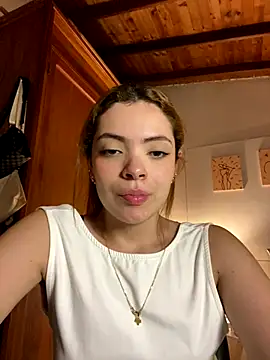 Bleer_Rousse's cam snapshot