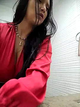 Esmeralda333's cam snapshot