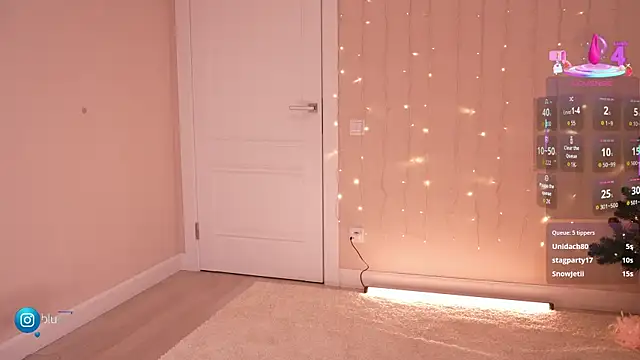 Miablueye live sex cam