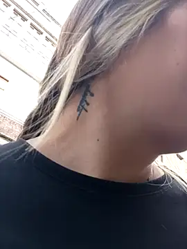 Fernandar2025's cam snapshot