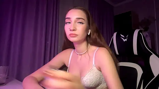 HollyPaw's cam snapshot