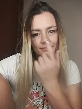 KrissSexi's cam snapshot