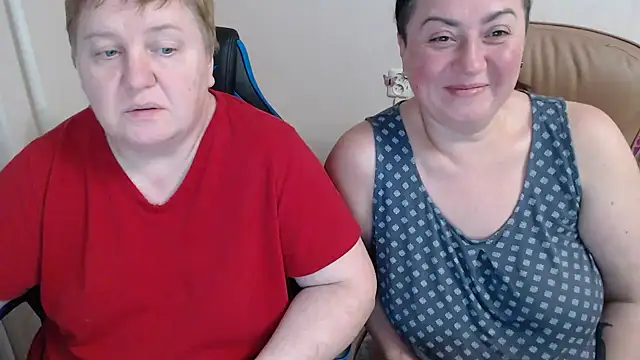 Bertie_Adeline's cam snapshot