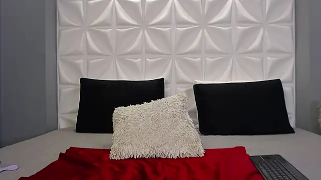 NaughtyNebula's cam snapshot