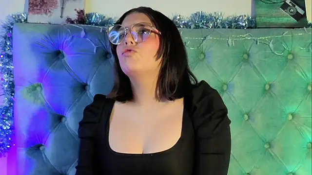 Paola_Lyon_'s cam snapshot