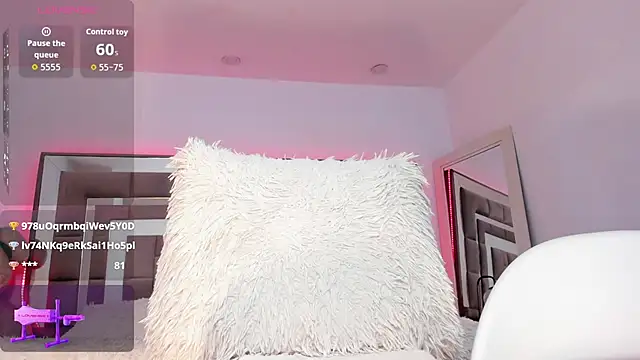 Nicolle_foxy's cam snapshot