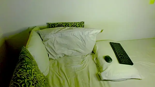 samanta_r_'s cam snapshot