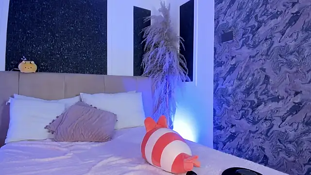 Alaia_Manson's cam snapshot