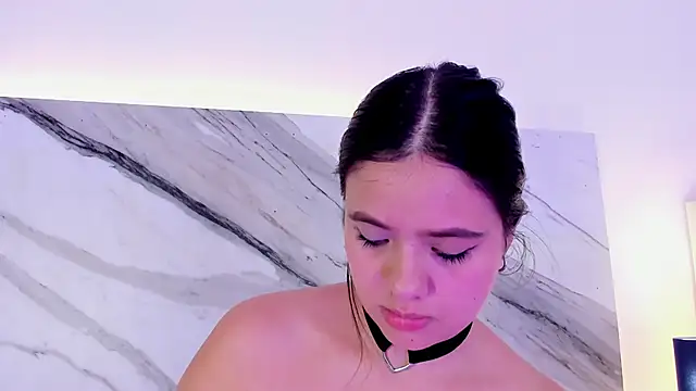 thamiina_'s cam snapshot