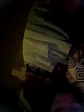 Love-pari09's cam snapshot