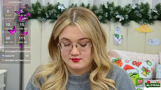 Nancy_Mooree's cam snapshot