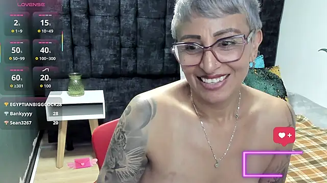 Charlotte__Gray's cam snapshot