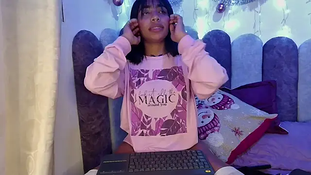 anais_tgn's cam snapshot